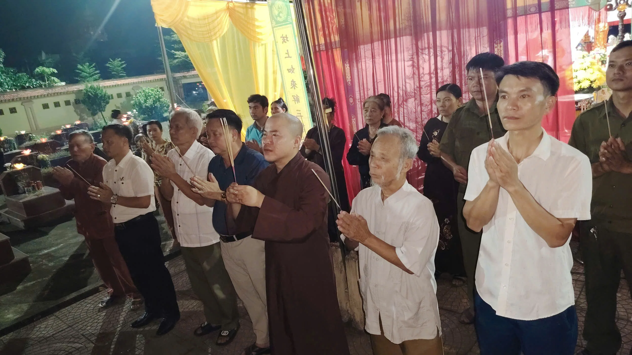 Đại lễ cầu siêu anh hùng liệt sĩ Đại lễ cầu siêu anh hùng liệt sĩ